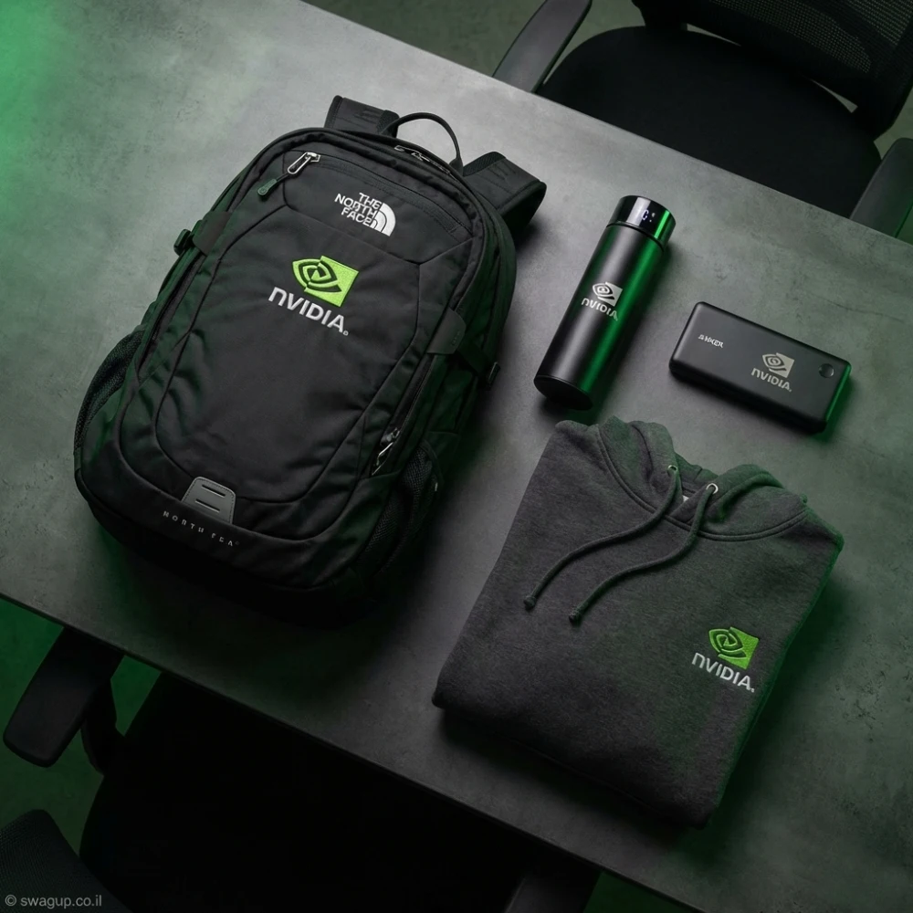 מארז סוואג יוקרתי לעובדי הייטק - תיק גב וקפוצ'ון ממותגים מבית SWAGUP קבוצת טקסס.